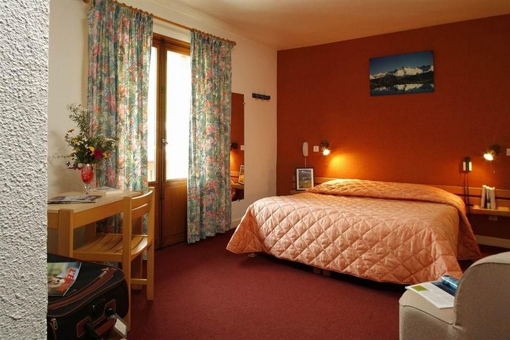 Logis Hotel Beausoleil Сен-Сорлен-д'Арв Екстер'єр фото